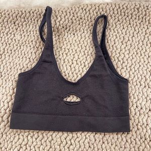 OUT FROM UNDER GREYISH BLACK LOUNGE CROP